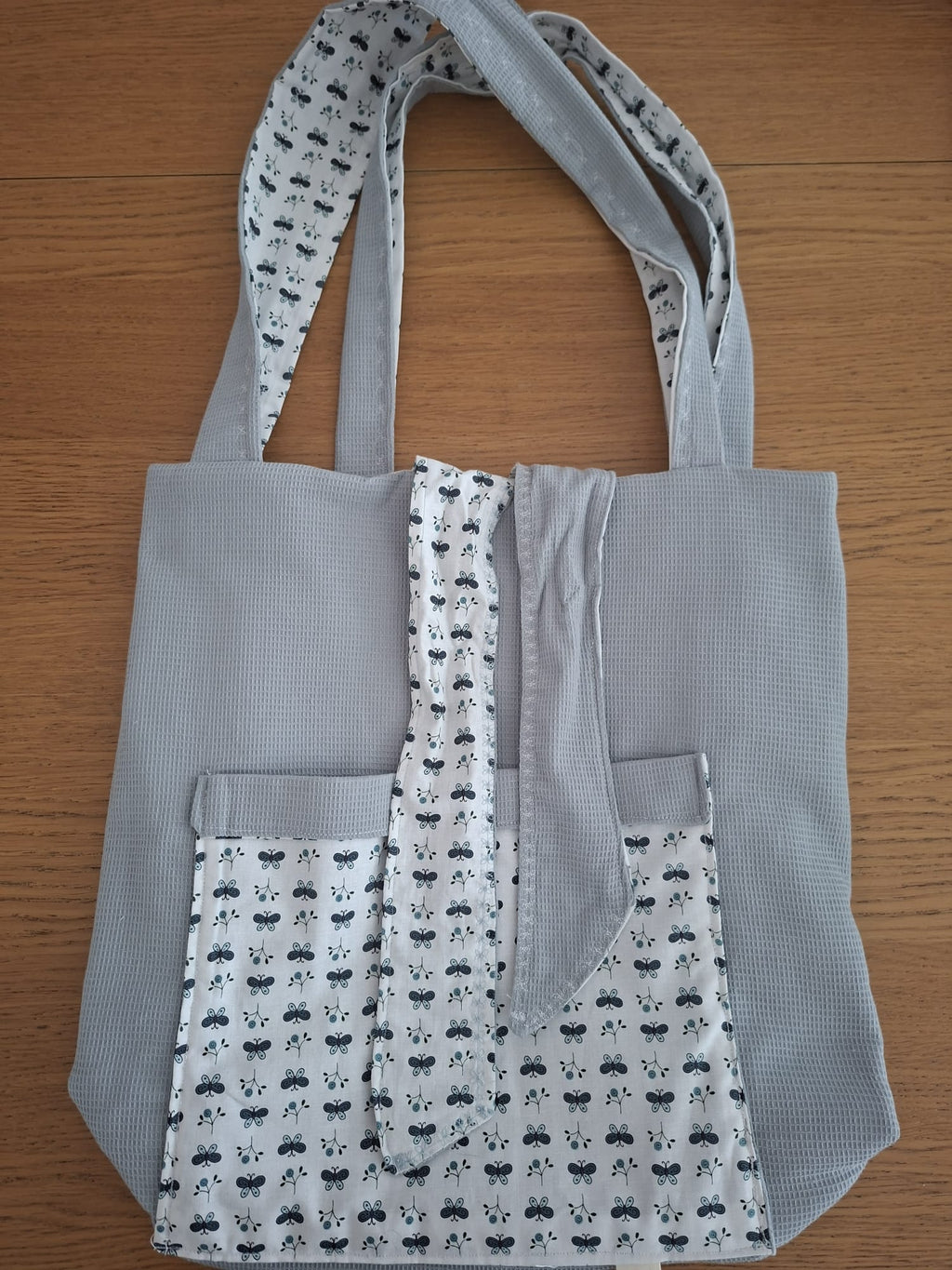 Tote bag