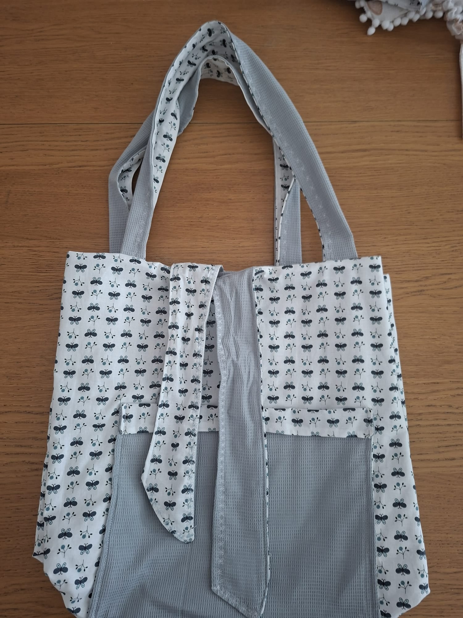 Tote bag